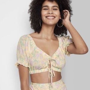 NWT Wild Fable Puff Short Sleeve Tie-Front Super Cropped Top Yellow Floral